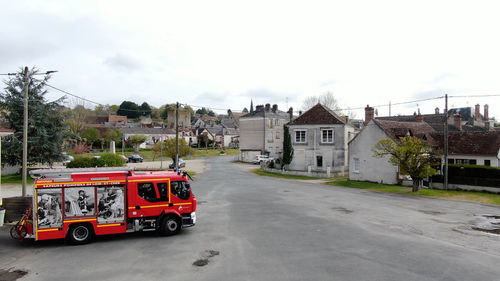 LA CASERNE DES VOLONTAIRES