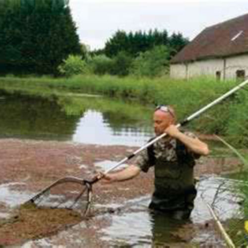 Pêche sur le canal de Berry
